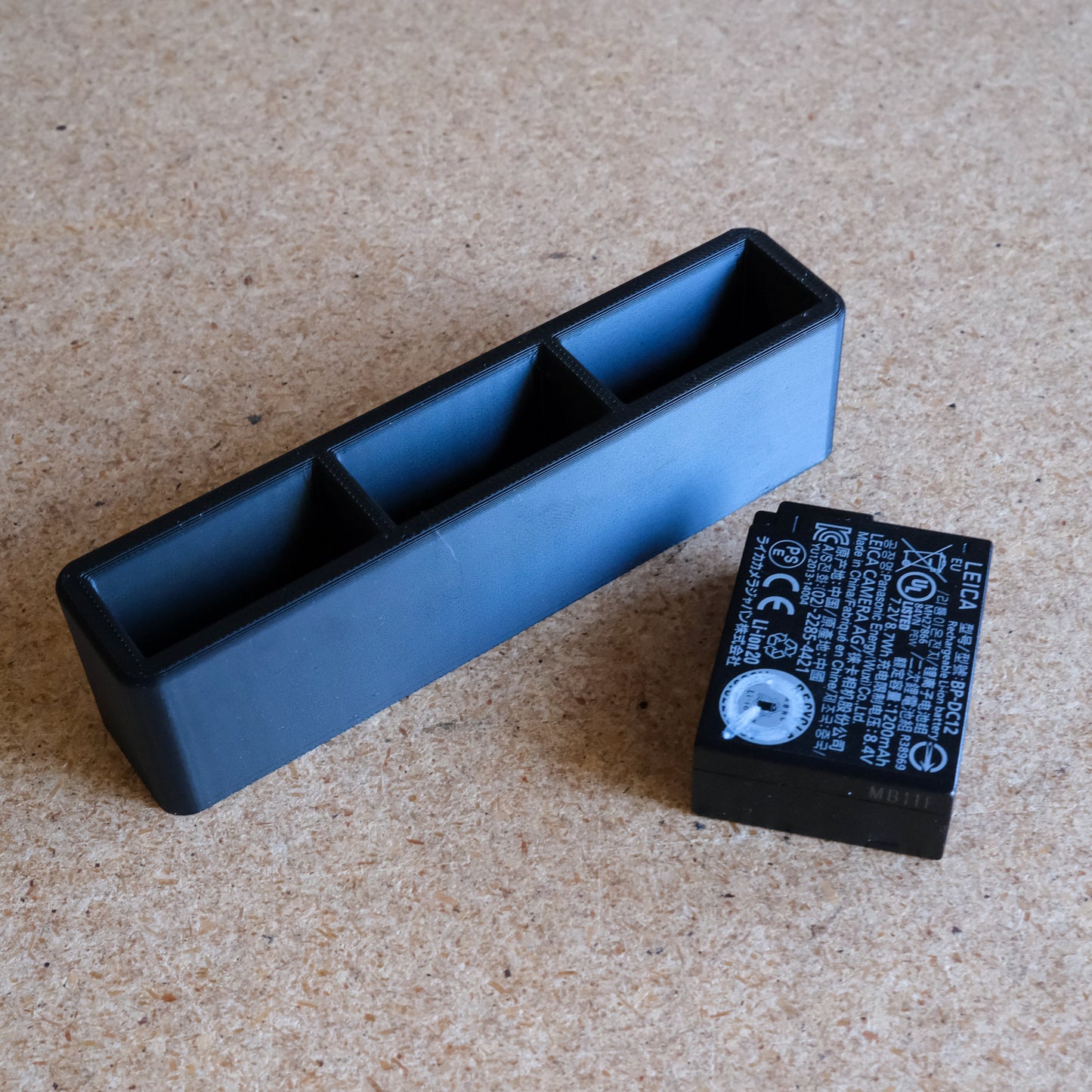 Leica BP-DC12 Battery Case Holder - Holds 3 Batteries