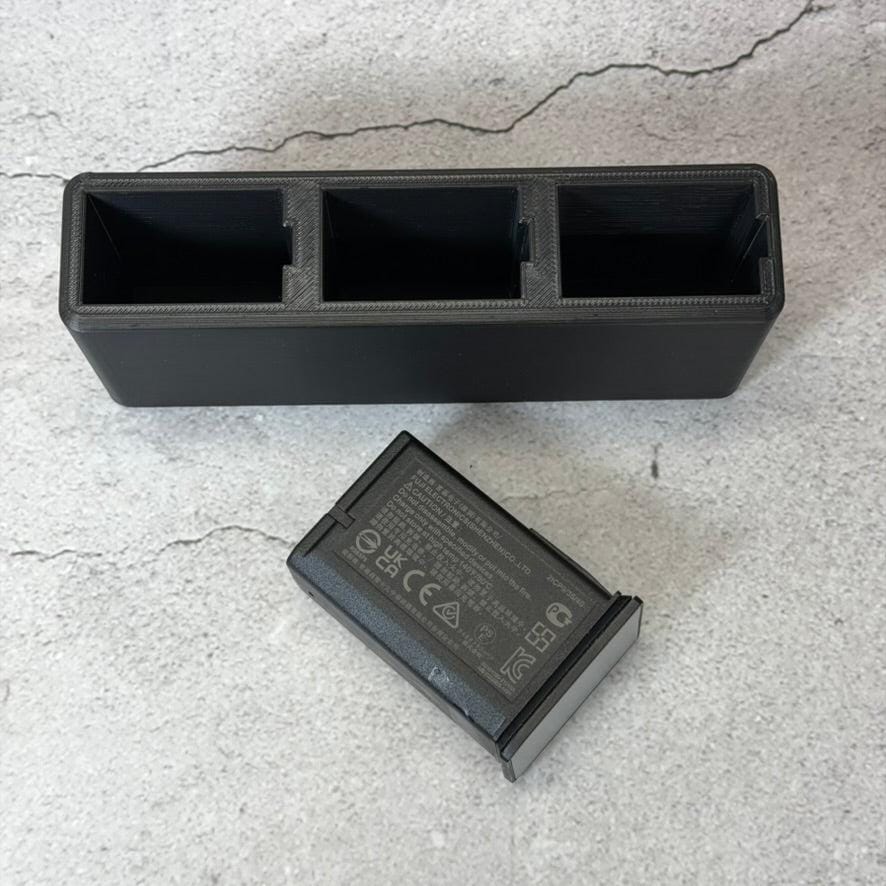 Triple Battery Holder For Leica M11 / M11-P — BP-SCL7 Battery Organizer & Storage